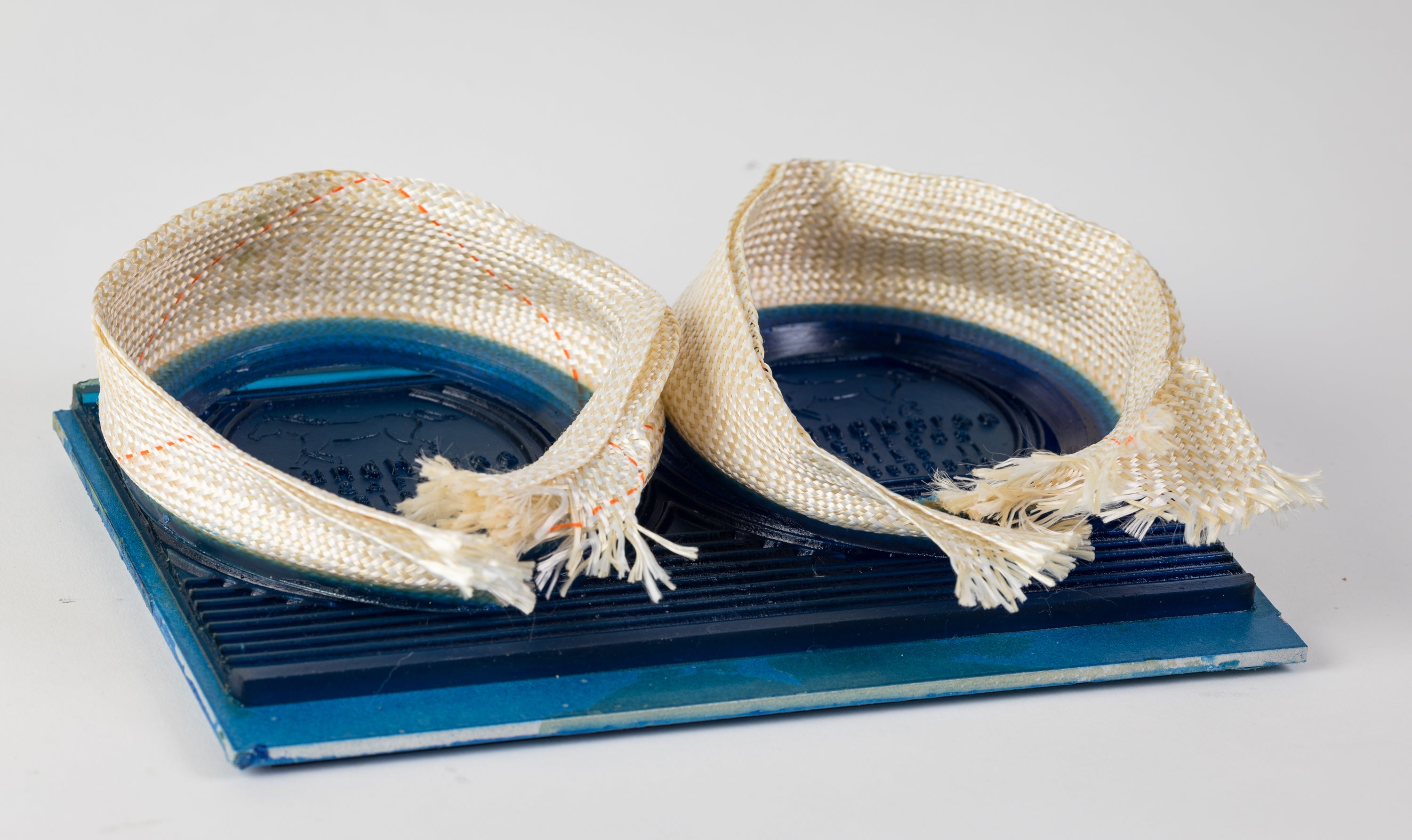 【パルフェット】SGSｘSHEER HORSE-SHOE XXL Amazon.com : St Pierre Sports Eagle Tournament Horseshoe Set